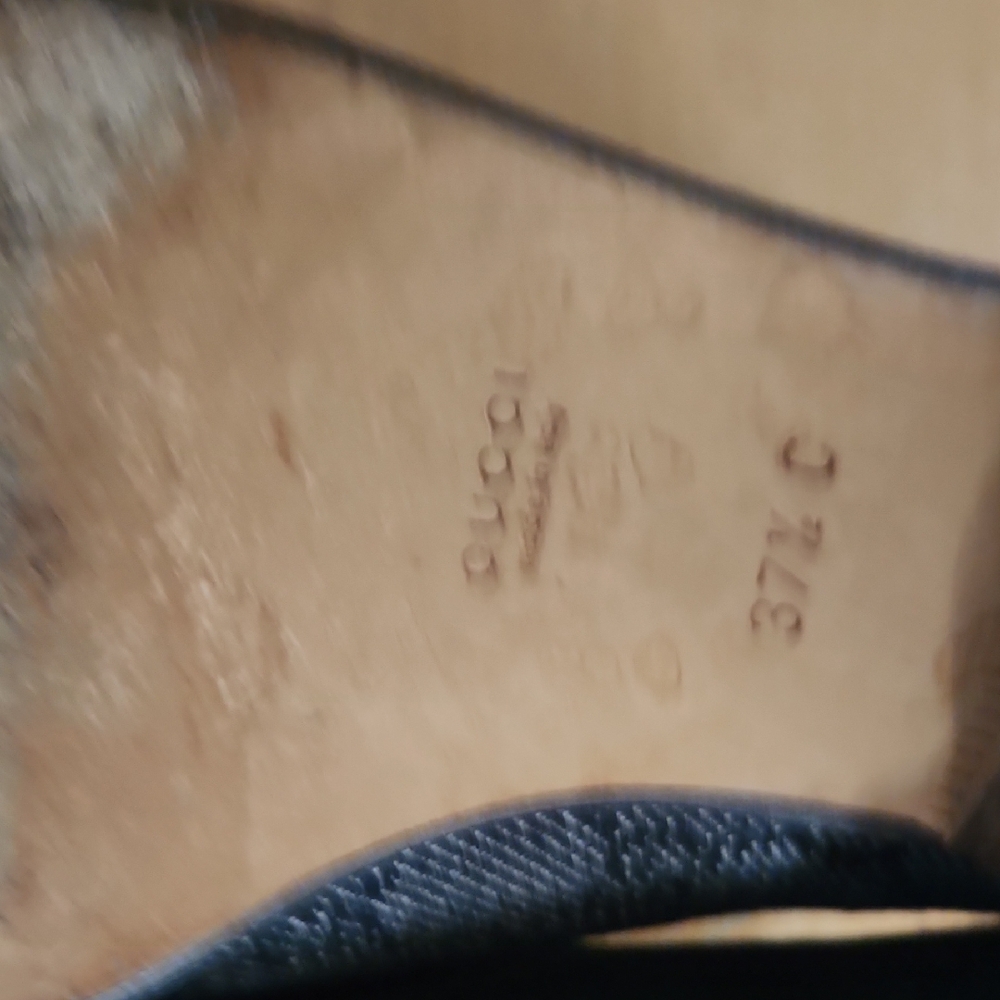 Gucci Black Loafers with Silver Accents - Picture 4 of 5
